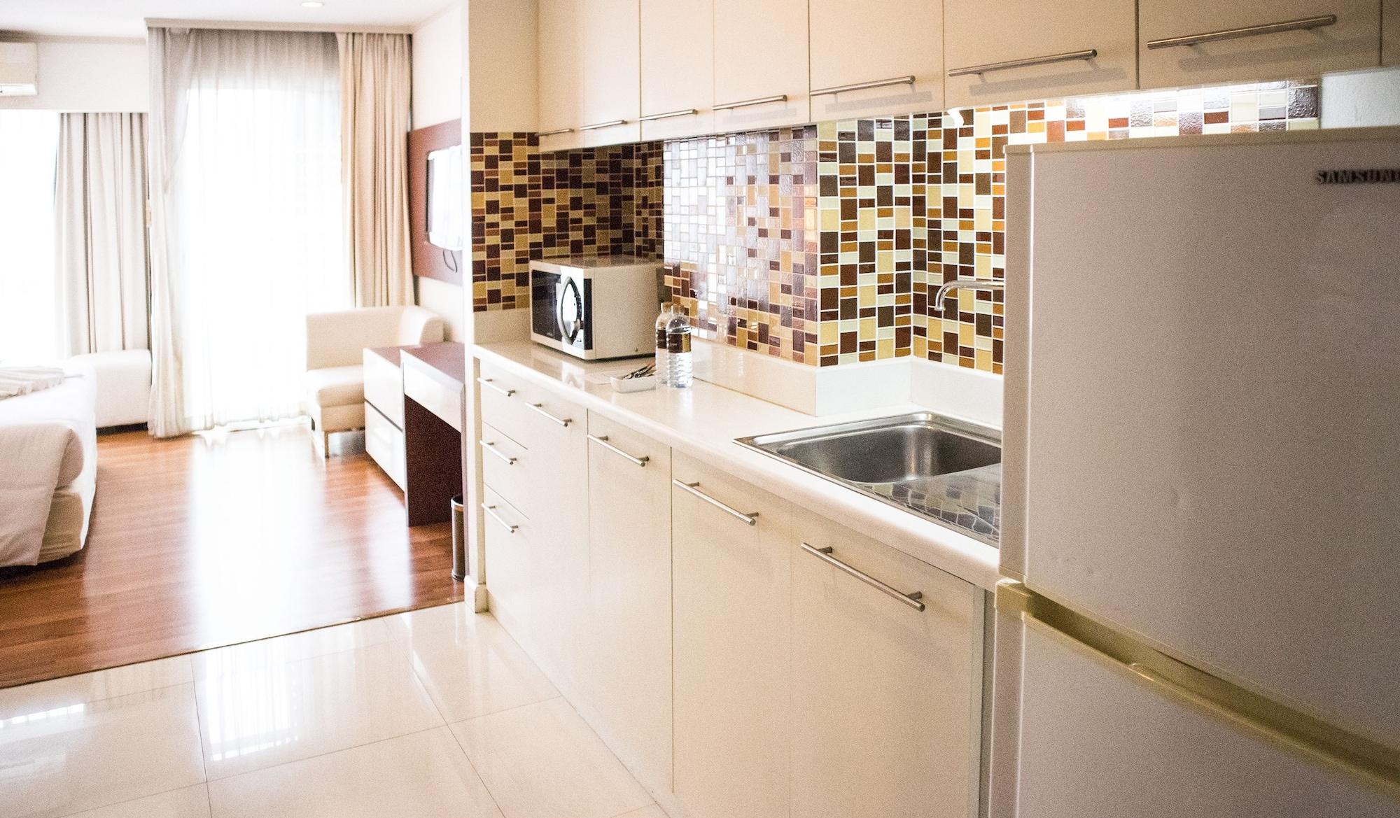 Sathorn Grace Serviced Residence Бангкок Экстерьер фото