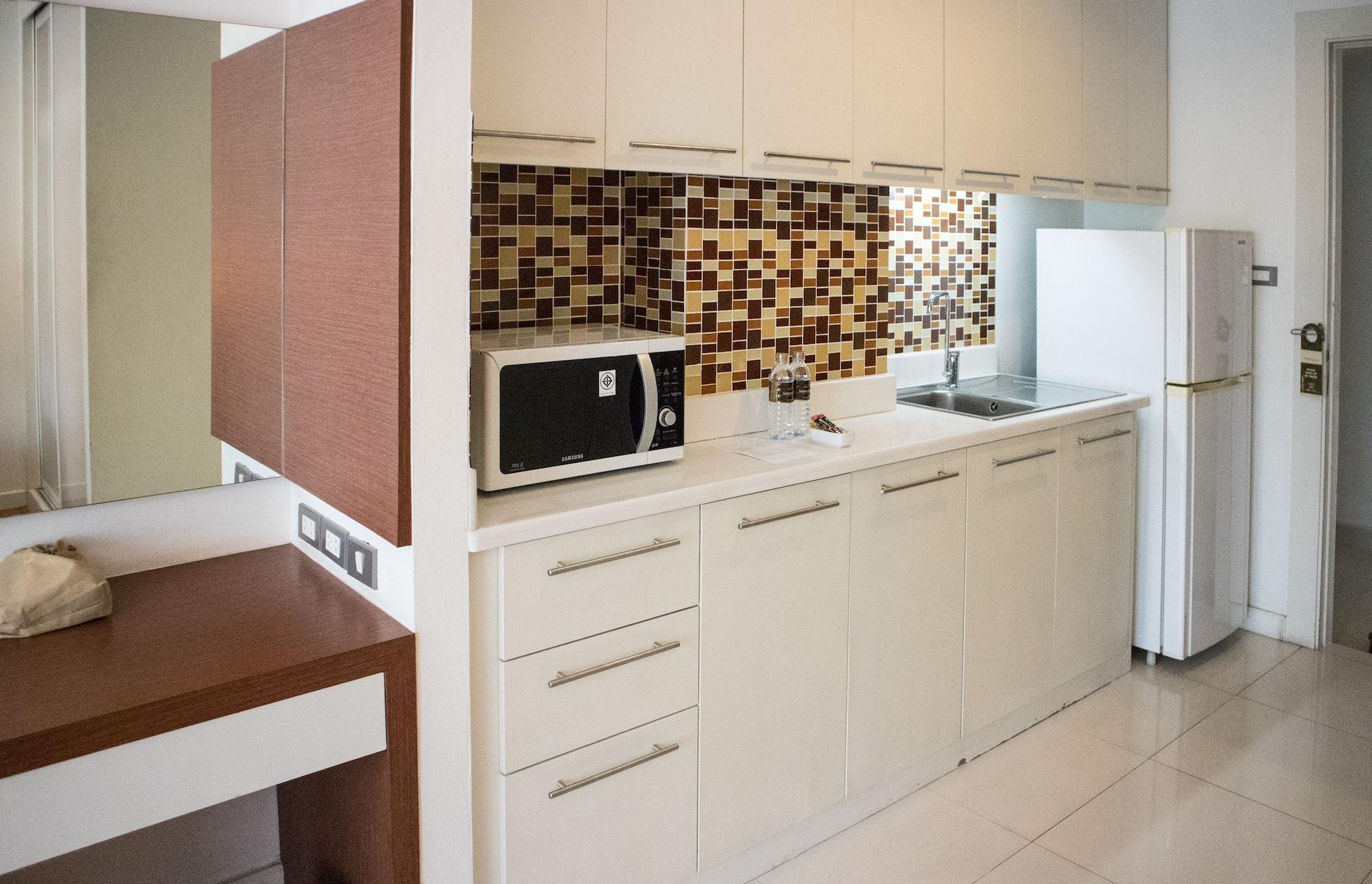 Sathorn Grace Serviced Residence Бангкок Экстерьер фото